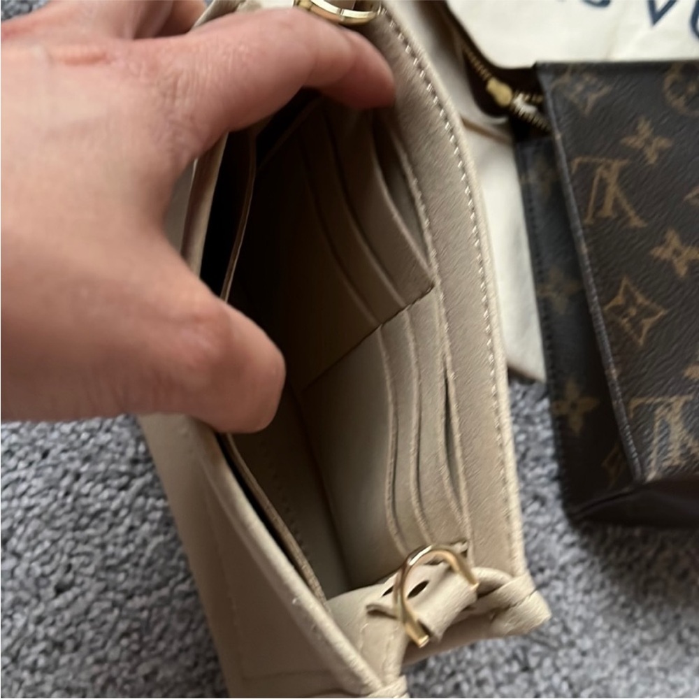 Louis Vuitton Brown Monogram Toiletry 19 - Picture 8 of 9